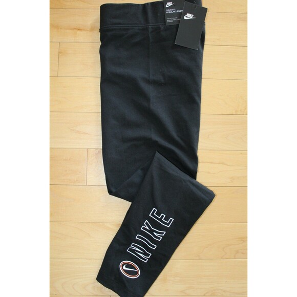 NWT NIKE Women's Athletic Varsity Workout Logo‎ Leggings Pants Black White - Picture 1 of 4